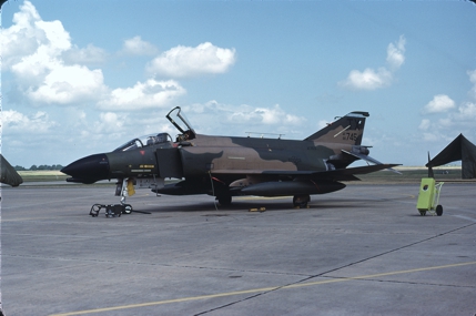https://www.angelfire.com/dc/jinxx1/Phantoms/F-4D_66-8745__704th_TFS___Bergstrom__Aug_82___1a.jpg