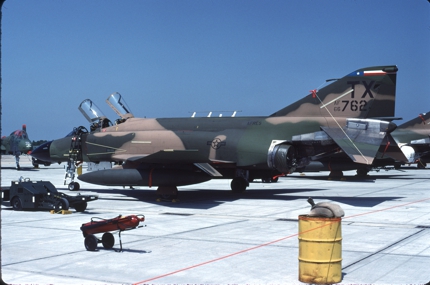 https://www.angelfire.com/dc/jinxx1/Phantoms/F-4D_66-8762__704th_TFS___Gulfport__May_83___1a.jpg