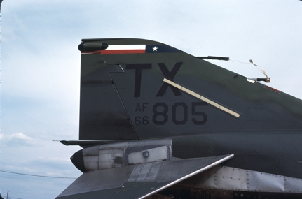https://www.angelfire.com/dc/jinxx1/Phantoms/F-4D_66-8805__704th_TFS___Bergstrom__Apr_85___2a.jpg