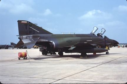 https://www.angelfire.com/dc/jinxx1/Phantoms/F-4D_66-8813__704th_TFS___Bergstrom__Sep_84___1a.jpg