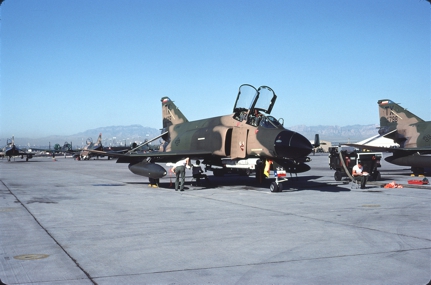https://www.angelfire.com/dc/jinxx1/Phantoms/F-4D_66-8819__704th_TFS___Nellis__Sep_83___1a.jpg