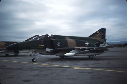 https://www.angelfire.com/dc/jinxx1/Phantoms/F-4E_67-0250__35th_TFW__ELP__Sep_80___2a.jpg