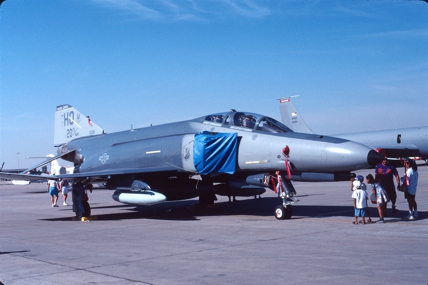 https://www.angelfire.com/dc/jinxx1/Phantoms/F-4E_68-0538__49th_FW___Holloman__Oct_95___1a.jpg