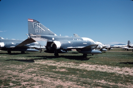 https://www.angelfire.com/dc/jinxx1/Phantoms/F-4E_73-1199__3rd_TFW___AMARC__Mar_93___1a.jpg
