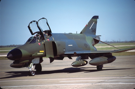https://www.angelfire.com/dc/jinxx1/Phantoms/F-4E_74-0649__4th_TFW___Ellington__Jul_80___1a.jpg