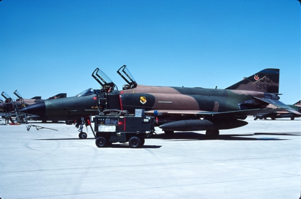 https://www.angelfire.com/dc/jinxx1/Phantoms/F-4E_74-0658__4th_TFW___Biggs__Jun_83___1a.jpg