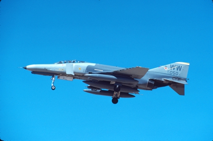 https://www.angelfire.com/dc/jinxx1/Phantoms/F-4E_74-1050__37th_TFW___George__Aug_89___1a.jpg