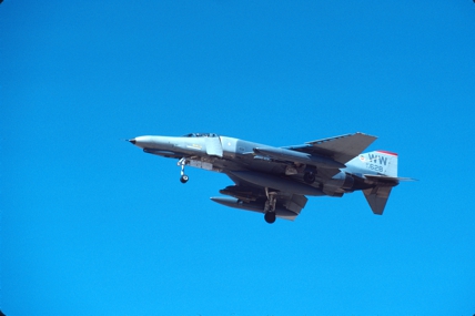 https://www.angelfire.com/dc/jinxx1/Phantoms/F-4E_74-1628__37th_TFW___George__Aug_89___1a.jpg