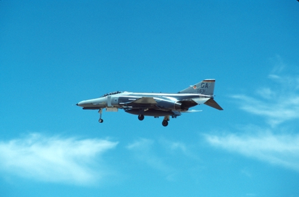 https://www.angelfire.com/dc/jinxx1/Phantoms/F-4E_75-0631__35th_TFW___George__Aug_90___1a.jpg