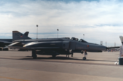 https://www.angelfire.com/dc/jinxx1/Phantoms/F-4F_72-1135__49th_FW___Holloman__May_02___1a.jpg