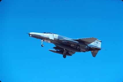 https://www.angelfire.com/dc/jinxx1/Phantoms/F-4G_69-7303__37th_TFW___George__Aug_89___1a.jpg