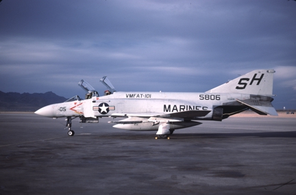 https://www.angelfire.com/dc/jinxx1/Phantoms/F-4J_155806__VMFAT-101___ELP__Jan_80___1a.jpg
