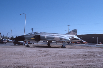 https://www.angelfire.com/dc/jinxx1/Phantoms/F-4N_151510__VF-111___Luke_AFB__Apr_87___1a.jpg