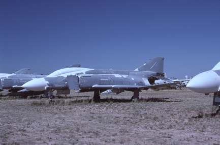 https://www.angelfire.com/dc/jinxx1/Phantoms/F-4S_155874__VMFA-134___AMARC__Apr_87___1a.jpg