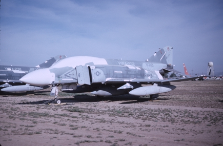 https://www.angelfire.com/dc/jinxx1/Phantoms/F-4S_158369__VMFA-232___AMARC__Aug_87__1a.jpg