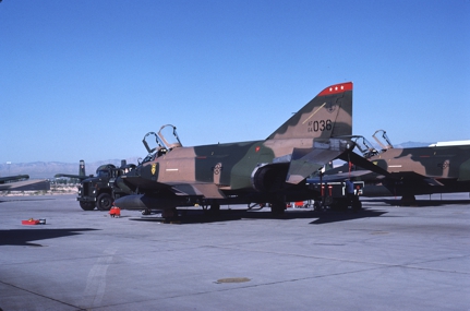 https://www.angelfire.com/dc/jinxx1/Phantoms/RF-4C_64-1036__160th_TRS___Nellis__Aug_83___1a.jpg