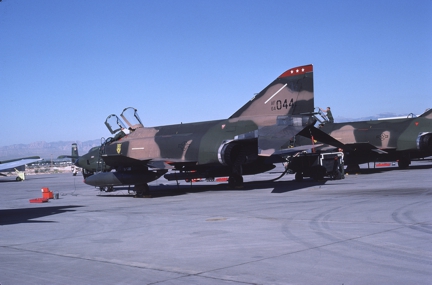 https://www.angelfire.com/dc/jinxx1/Phantoms/RF-4C_64-1044__106th_TRS___Nellis__Aug_83___1a.jpg