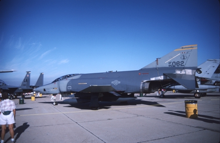 https://www.angelfire.com/dc/jinxx1/Phantoms/RF-4C_64-1062__173rd_TRS___Miramar__Aug_90___1a.jpg