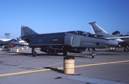 https://www.angelfire.com/dc/jinxx1/Phantoms/RF-4C_65-0901__192nd_TRS___Mirimar__Oct_95___1a.jpg