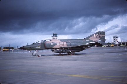 https://www.angelfire.com/dc/jinxx1/Phantoms/RF-4C_66-0419__67th_TRW___Bergstrom__Feb_83___1a.jpg