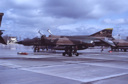 https://www.angelfire.com/dc/jinxx1/Phantoms/RF-4C_66-0455__67th_TRW___Bergstrom__Feb_83___1a.jpg