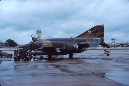 https://www.angelfire.com/dc/jinxx1/Phantoms/RF-4C_68-0589__67th_TRW___Bergstrom__Feb_83___1a.jpg
