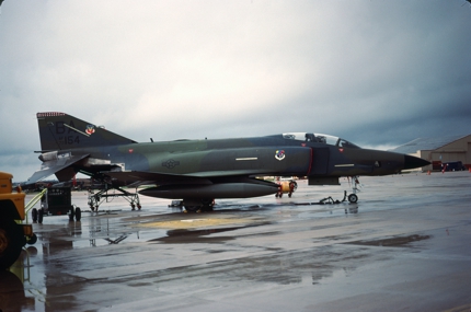 https://www.angelfire.com/dc/jinxx1/Phantoms/RF-4C_72-0154__67th_TFW___Bergstrom__Feb_83___1a.jpg