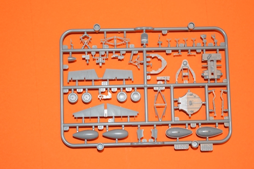 https://www.angelfire.com/dc/jinxx1/Wildcat/Arma_F4F-4_Sprue_2.jpg