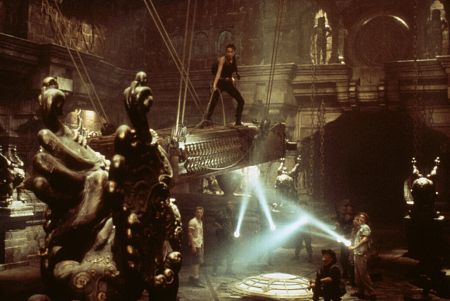 Lara and Ensemble in Tomb