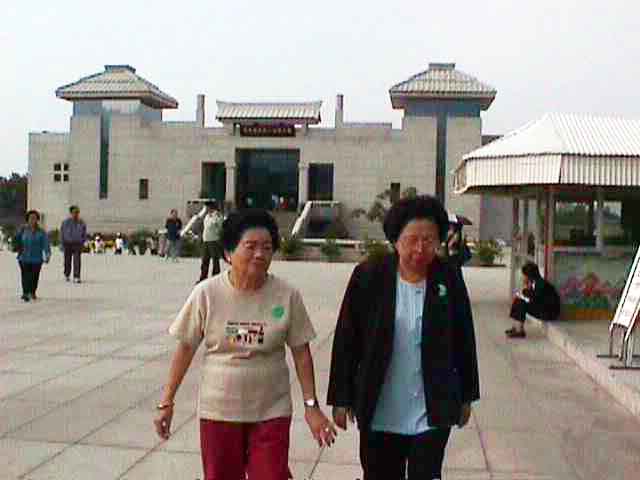 �������͡�Ѻ������