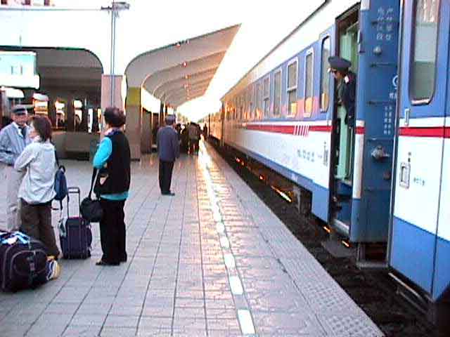 �������͡�Ѻ������