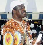 Chief Ephraim Inoni, is currently embroiled in a quarrel with the Minister of Public Service and Administrative Reforms, Benjamin Amama Amama.