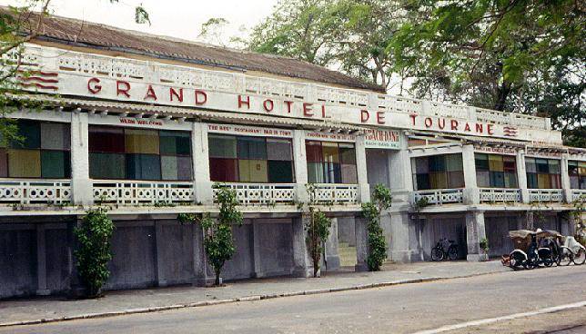 le grand hotel, tourane....photo by Art Corbett
