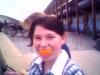joo wid a orange in her mouf