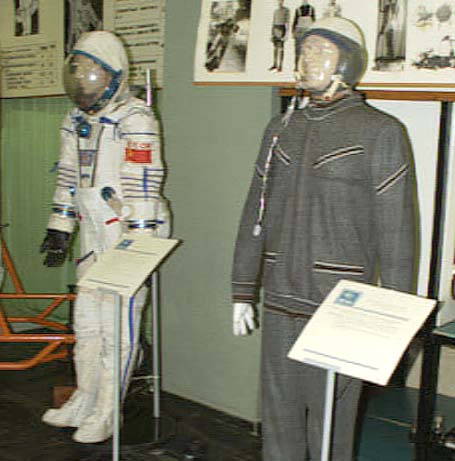 Apollo-Soyuz suits
