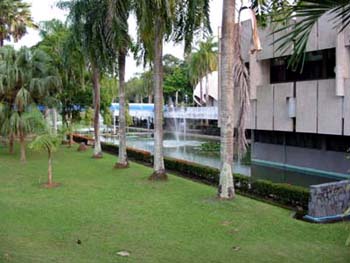psu fountain and pond