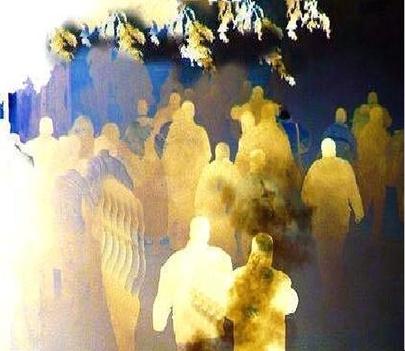 behind.jpg (41308 bytes)