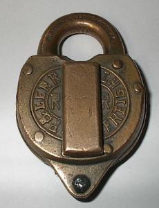 P&LE Cast Brass Lock (with Key)