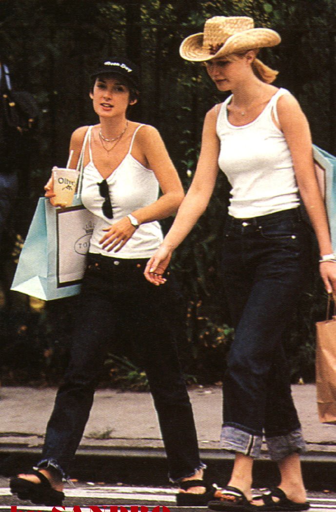 Winona Horowitz takes her pal Gwyneth Paltrovitch on a shoplifting spree! It's the latest fad among rich Hollywood Jewesses!