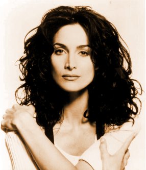 Carrie-Anne Moss