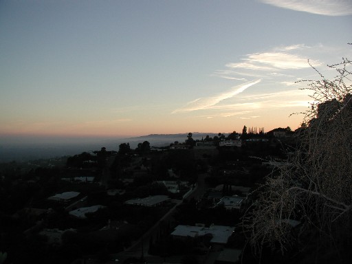 FView3.jpg (35082 bytes)