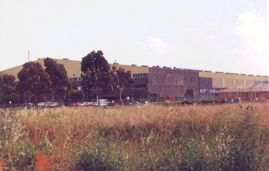 VanPic6.jpg (127610 bytes)