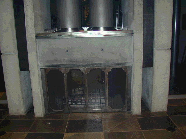 fireplc.jpg (63700 bytes)