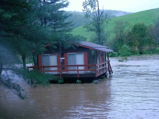 House on Railroad Grade Road. This is NOT a houseboat, but it IS a house on stilts. Thank Goodness!