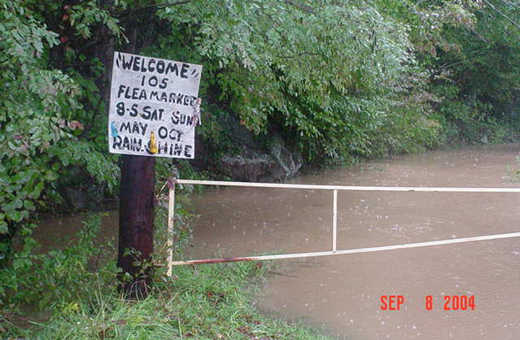 The road into the 105 Fleamarket, right around the corner from my house