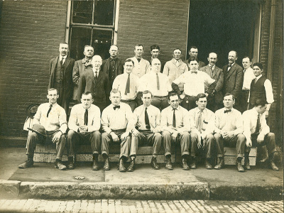 1913: Ashland Post Office Staff
