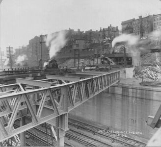 Sedgewick Ave station construction