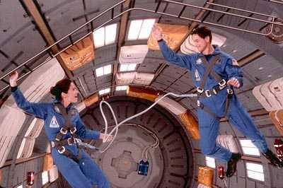 Kim Delaney and Gary Sinise as Maggie and Jim McConnell