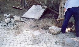 L'Aquila: restoration of Ulrichs' grave; photo: MOA