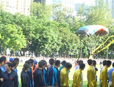 Parachute show at Victoria Park